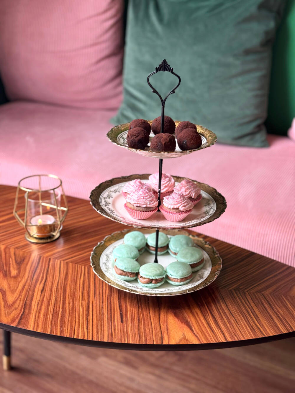 Süßes, kunterbuntes Gebäck sorgt auf jeder Party für gute Stimmung / ©Zuckerschnute