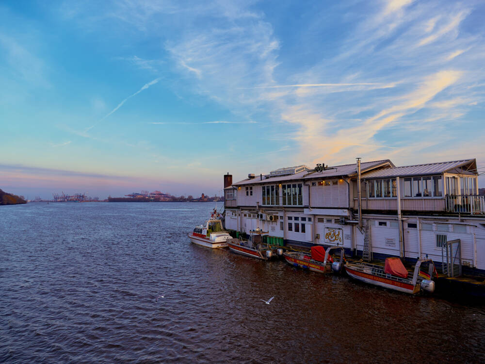 Szenisches Dinner: Das Restaurant Engel befindet sich auf dem Fähranleger Teufelsbrück vor Nienstedten / ©Marc Sill