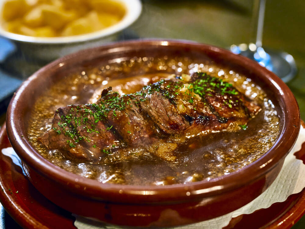 Vorweg kann man sich im Beira Rio ganz klassisch durch verschiedene Tapas nach Art des Hauses probieren / ©Marc Sill