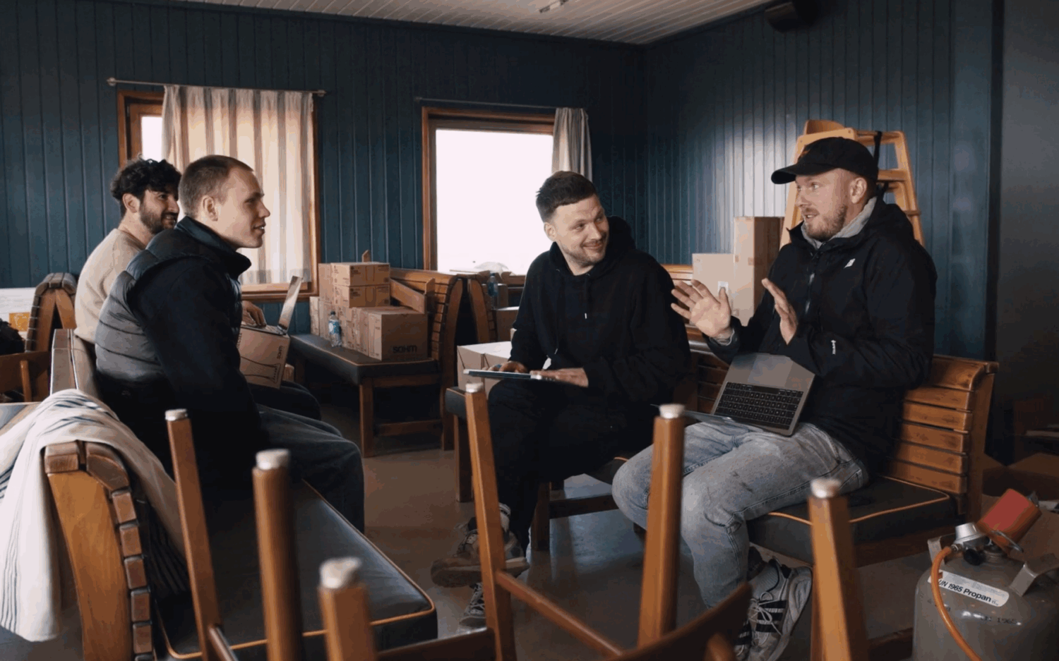 Während der Umbauarbeiten in der ehemaligen Seekiste in St. Peter Ording war immer ein Kamerateam dabei / ©Salt & Silver