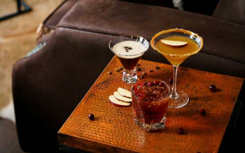 Zur Happy Hour holt der Espresso Kornfettini unsere Tester aus der feierabendlichen Müdigkeit / ©Unsplash/Hybrid Storytellers 