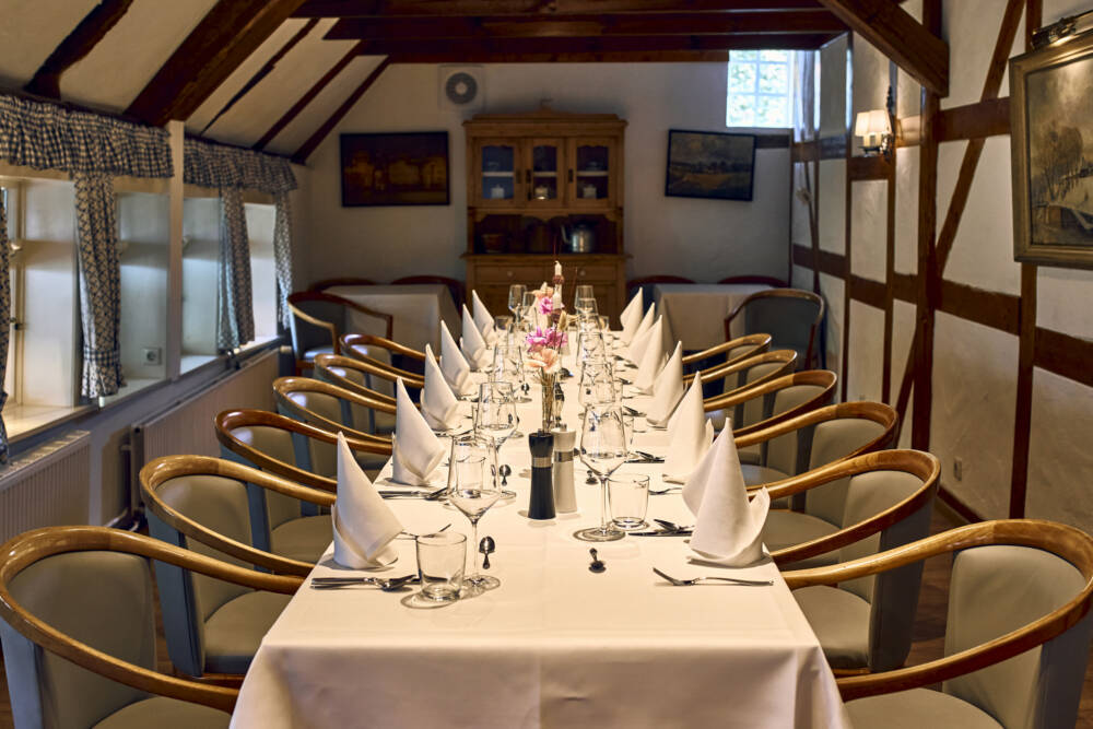 Das Kleinhuis Hotel Mellingburger Schleuse bietet ein charmantes Ambiente zum Feiern im Fachwerkhaus / ©Marc Sill