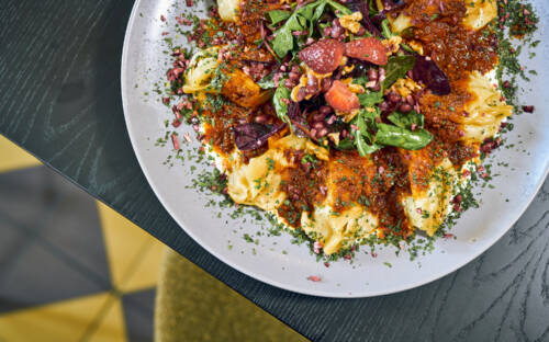 Der Star des Abends: die Tomatensauce, die die gefüllten Nudeln umgibt / ©Marc Sill