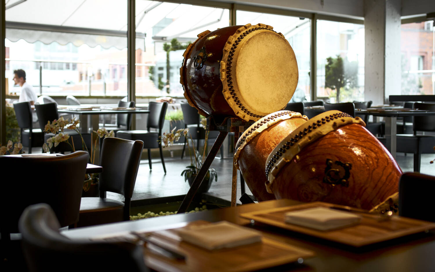 Die Trommeln gehören zum Ambiente des japanischen Restaurants im Alsterhaus / ©Marc Sill