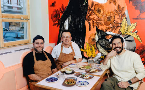 Drei Freunde, ein Traum: Xavier López (l.) und Aurelio Moreno (r.) betreiben das Juan sin Miedo künftig ohne Miguel Zaldivar /©Julia Schumacher