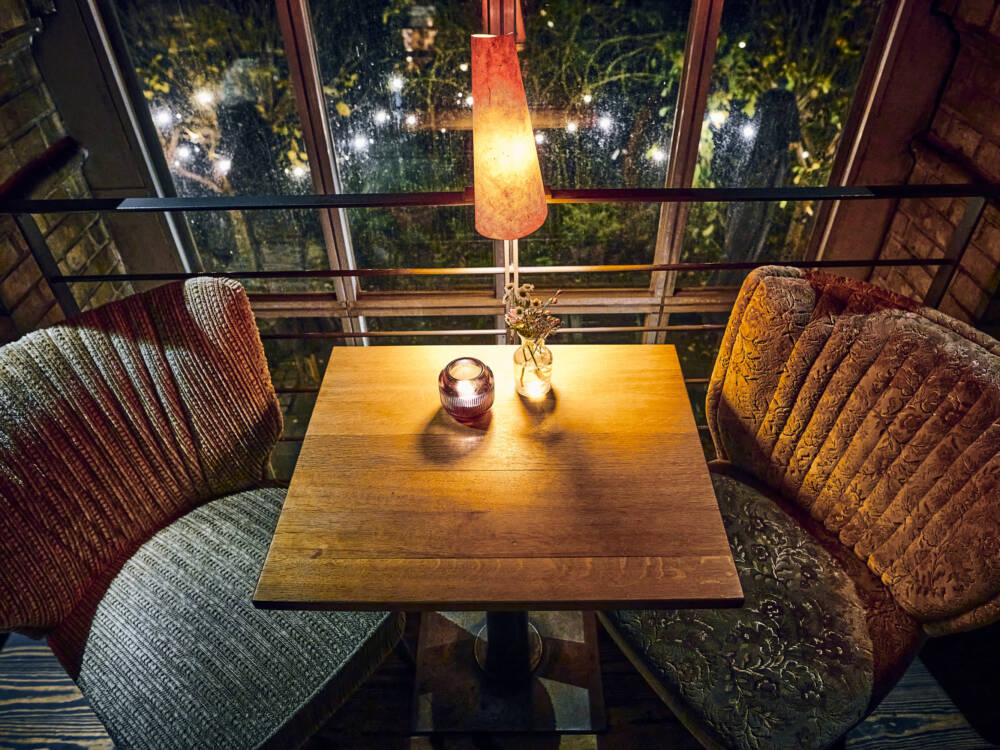 Entspannt bei Industrie-Charme: Das Hadley’s in Eimsbüttel zählt zu den gemütlichen Restaurants in Hamburg / ©Marc Sill