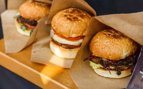 Fluffiges Brioche, krosse, hausgemachte Pattys: Burger Heroes in Ottensen kann unsere Tester überzeugen / ©Adobe Stock/Narsil