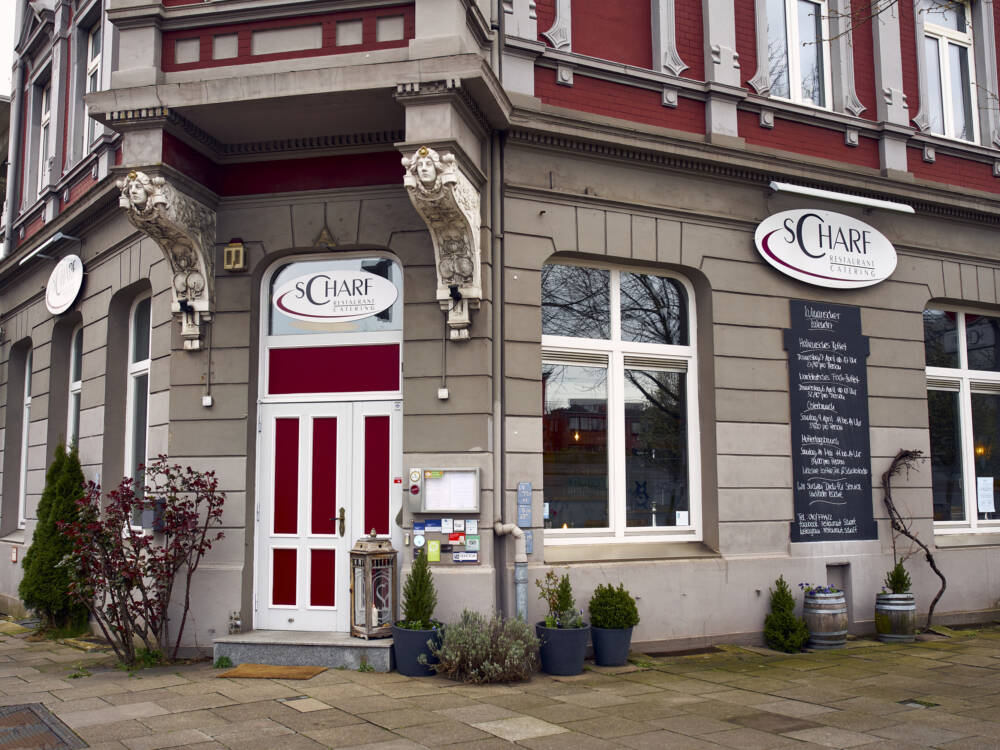 Gemütliche Einkehr am Harburger Hafen: Im Restaurant gibt es gehobene Hausmannskost und Wohlfühlatmosphäre / ©Marc Sill