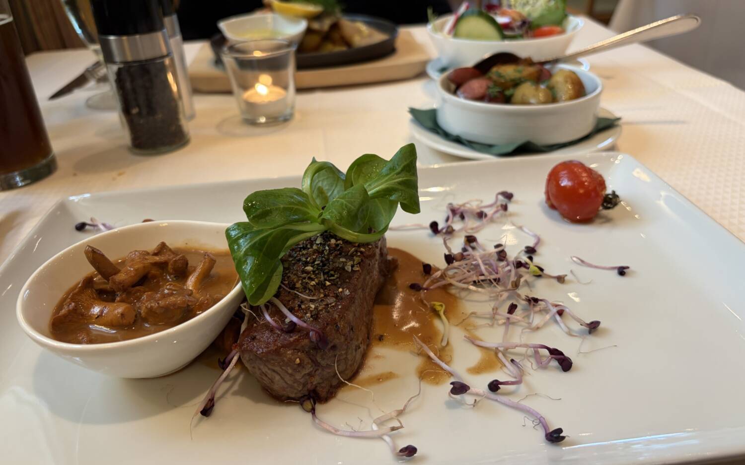 Im Hotel Ausspann gibt es traditionelle deutsche Küche, bei der man das Handwerk schmecken kann / ©Michael Hein
