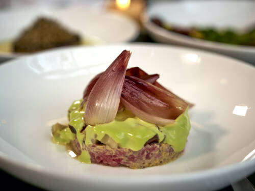 Moderne Küche mit Charakter, spannenden Kompositionen und handwerklicher Verspieltheit: Das Klinker überzeugt auf ganzer Linie / ©Marc Sill