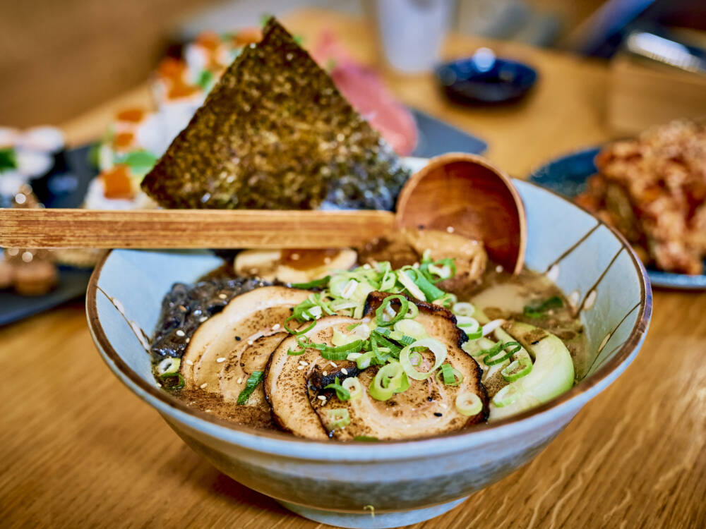 Ob Ramen, Sushi oder Bibimbap: Im Noory kommen koreanische und japanische Gerichte auf einen Tisch / ©Marc Sill