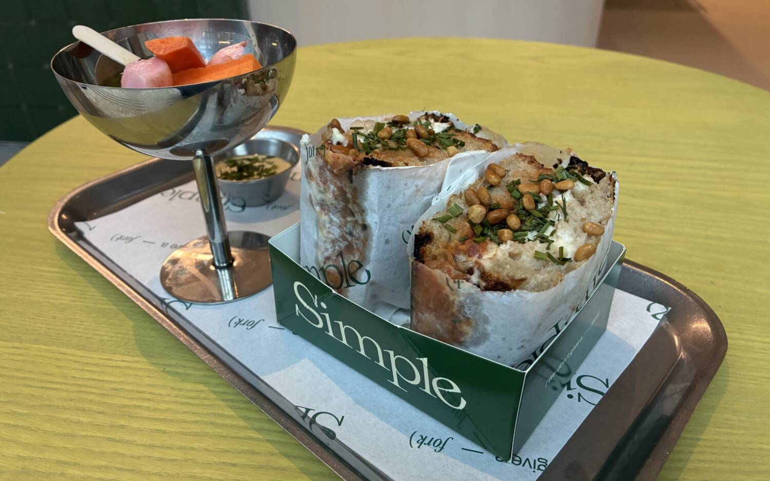 Sauerteigbrot üppig belegt mit asiatischen, orientalischen oder regionalen Zutaten gibt es seit wenigen Wochen beim Simple Sandwich / ©Simple Sandwich