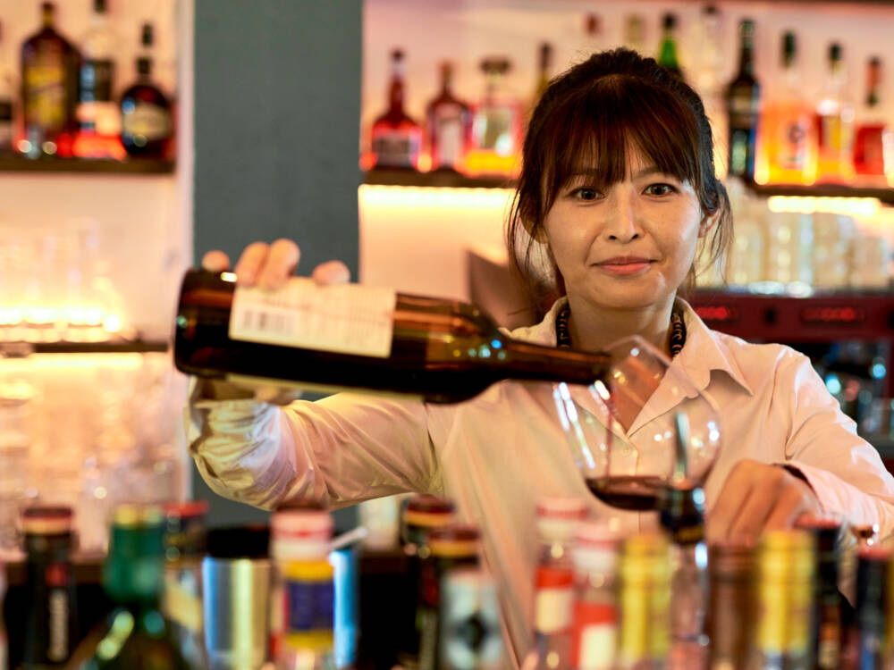 Auch die Bar lässt keine Wünsche offen! / ©Marc Sill