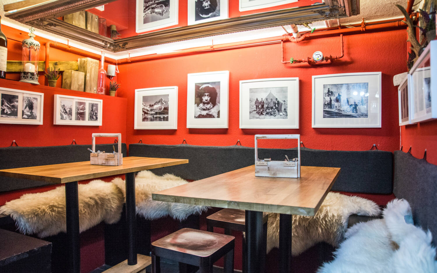 Das Engelke gehört zu den kleineren Läden am Eppendorfer Baum und ist verhältnismäßig schlicht gestaltet. Schließlich sind wir hier immer noch in einem Bistro / ©Marc Sill