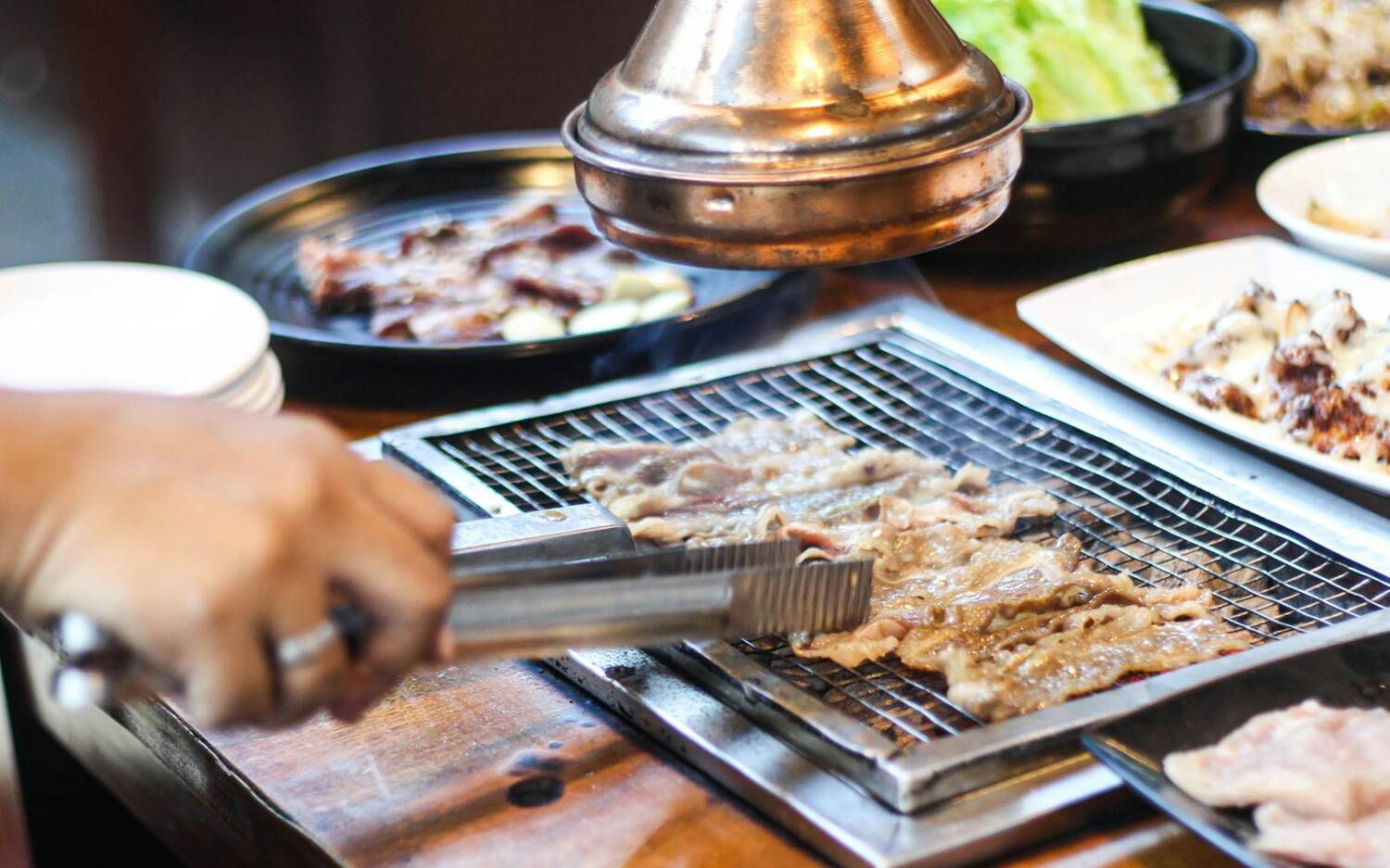 Das Grillrestaurant Kimchi setzt auf Korean BBQ! / ©Unsplash/Subagus Indra