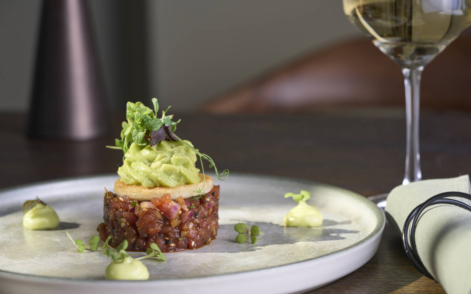 Das grob geschnitte Rindertatar aus dem Deer hat unseren Tester besonders überzeugt / ©Katrin Bello Schöne