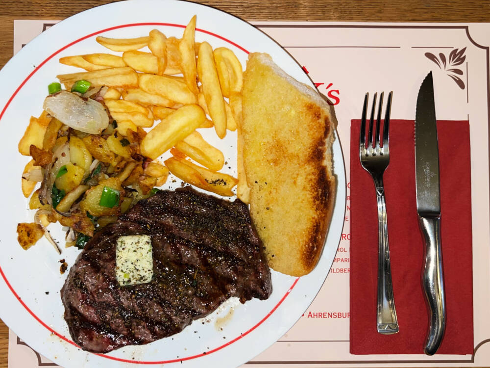 Deftige Küche erwartet die Gäste des Rindock’s in Marienthal / ©Lucas S. Greif