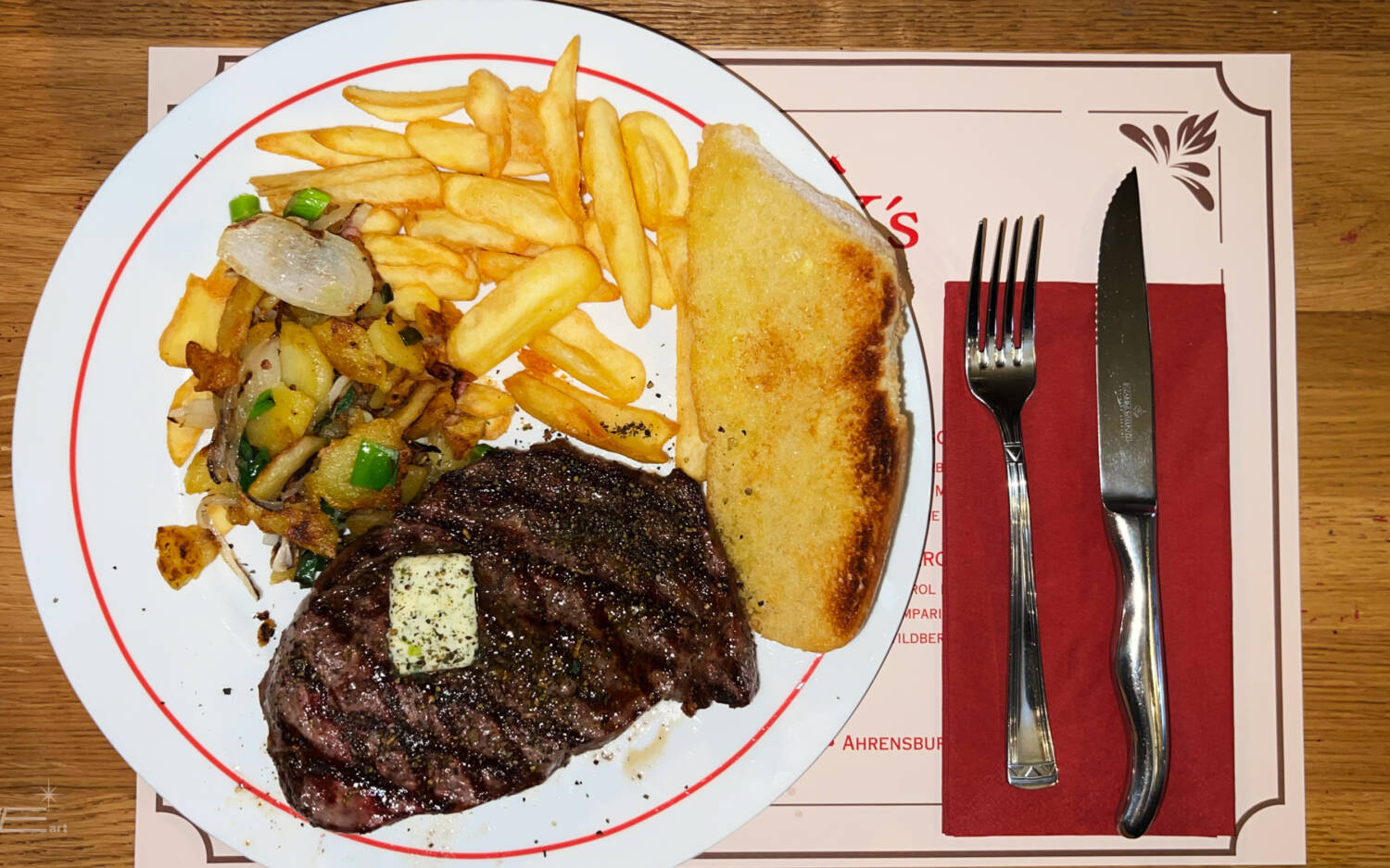 Deftige Küche erwartet die Gäste des Rindock’s in Marienthal / ©Lucas S. Greif