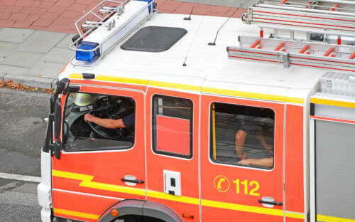 Die Feuerwehr konnte den Brand am Wiesendamm schnell eindämmen / © Kara/adobe-stock.com