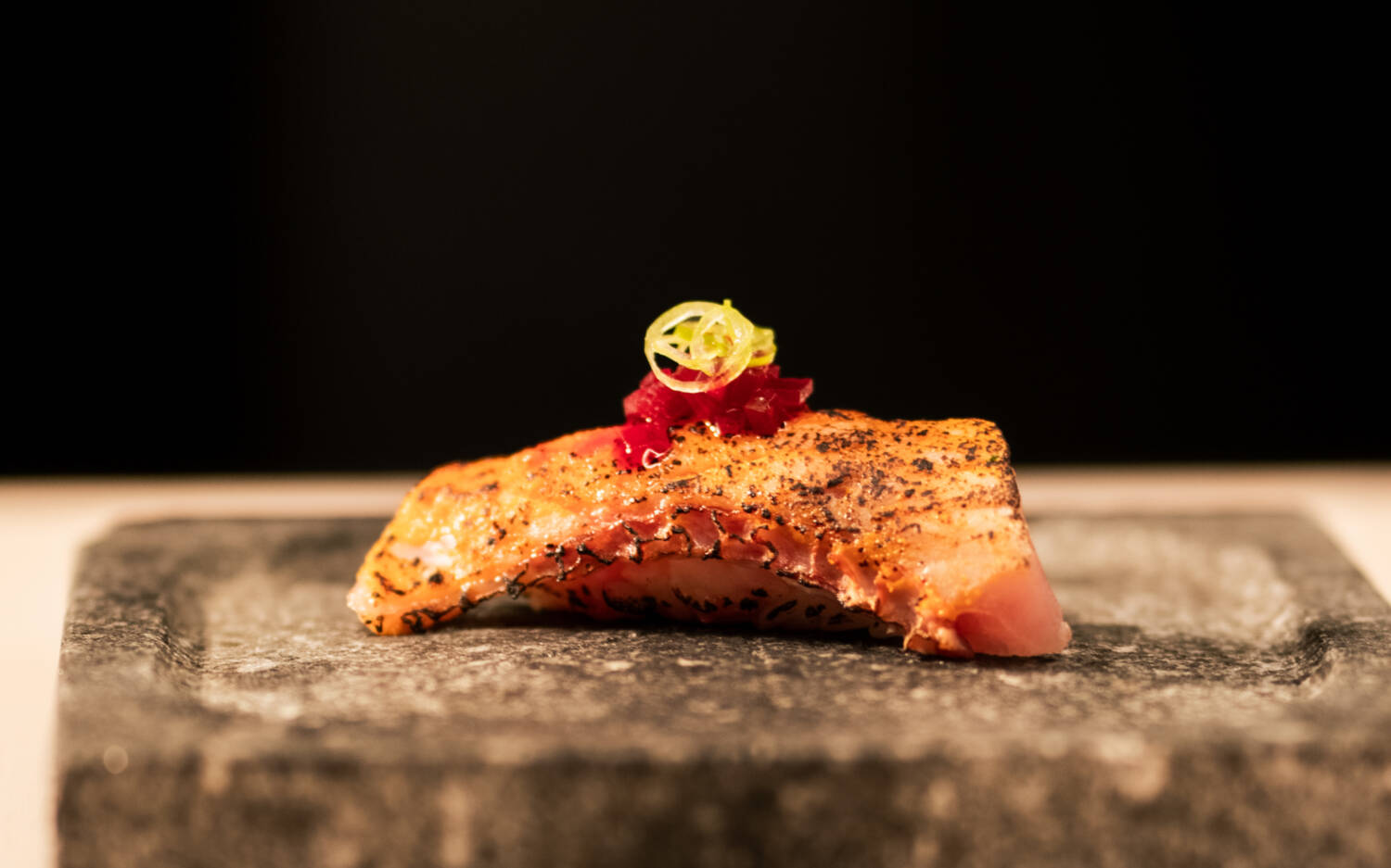 Fisch im Fokus: Wer Sushi liebt, ist im Shio gut aufgehoben / ©Shio