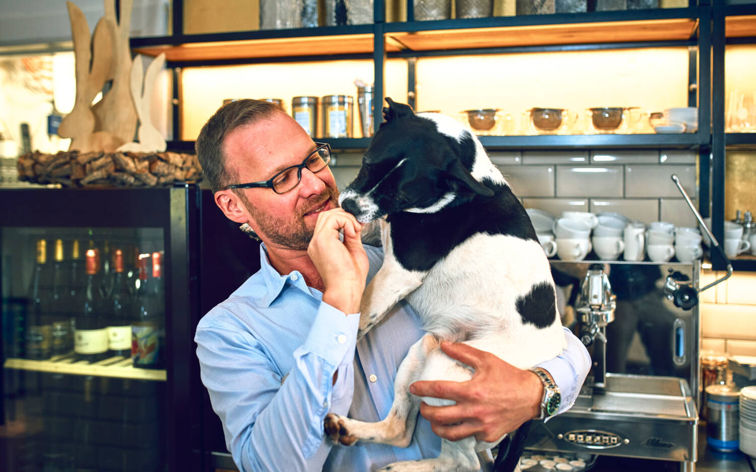 Im Brechtsmanns Bistro gibt es auch tierische Unterstützung! / ©Marc Sill