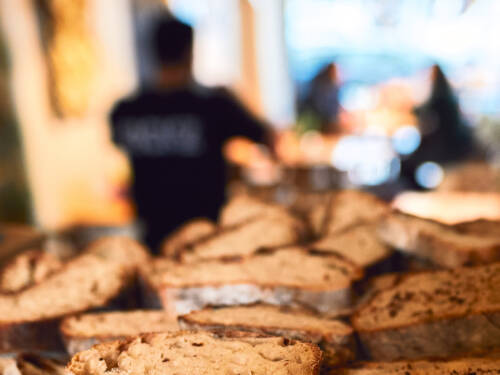 Im Lily of the Valley und Bistro Ivy muss es künftig ohne den beliebten Gastronom Cengiz Özdemir weitergehen / ©Marc Sill 