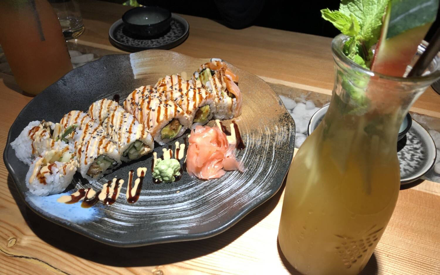 Im ToGao in Bergedorf gibt es buntes Sushi und noch buntere Getränke  / ©Kirsten Vogel