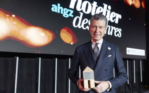 Thies Sponholz aus dem Luxushotel The Fontenay  ist „Hotelier des Jahres“/ ©Thomas-Fedra