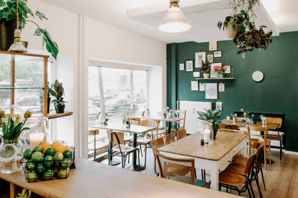 Vegane Köstlichkeiten im gemütlichen Ambiente gibt es bei Happenpappen / © Cai Kuno