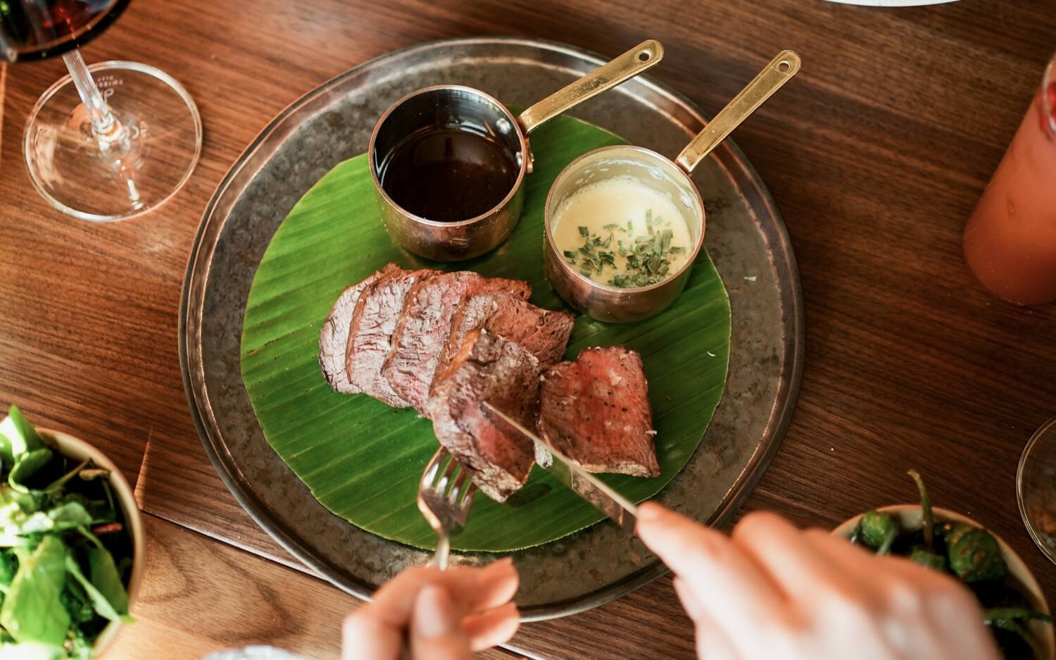 Viele kleine Gerichte, viel Gelegenheit, um die diversen Gerichte – etwa das Steak – zu testen / ©MHP Hotel Group