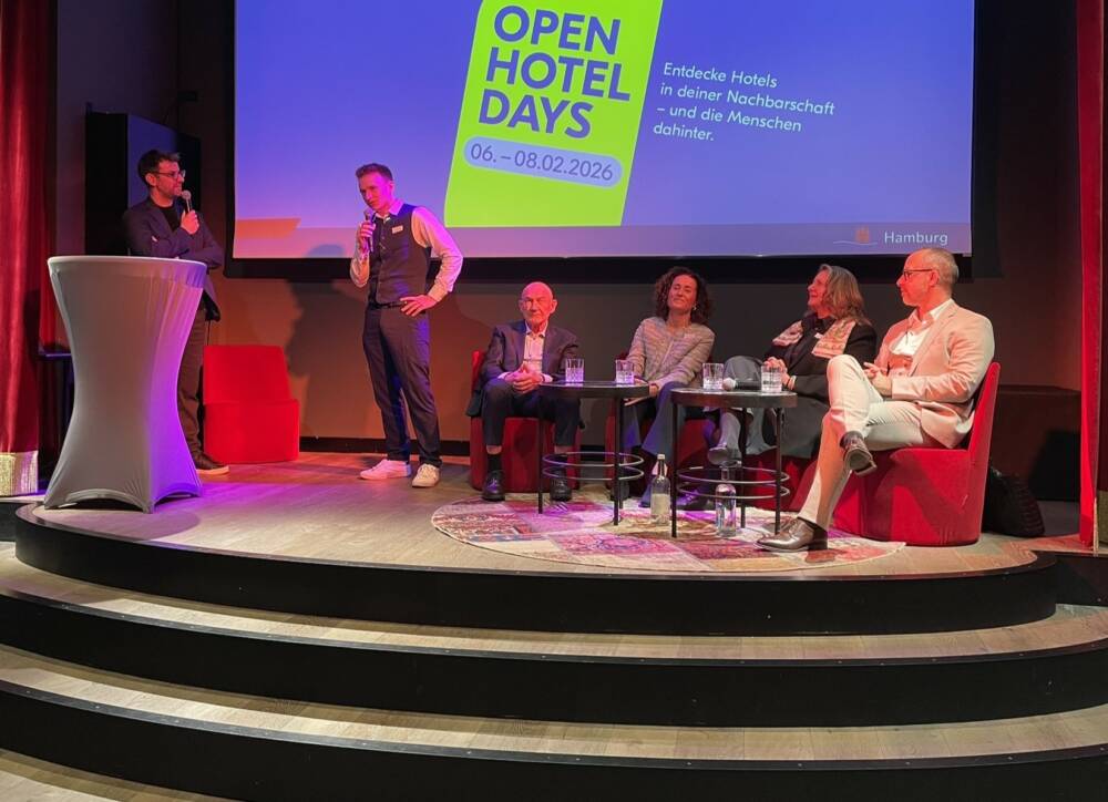 Bei der Vorstellung der Open Hotel Days im Pierdrei Hotel kam neben Akteuren aus der Branche auch angehender Hotelfachmann Alexander Wrede zu Wort / © Alina Fedorova