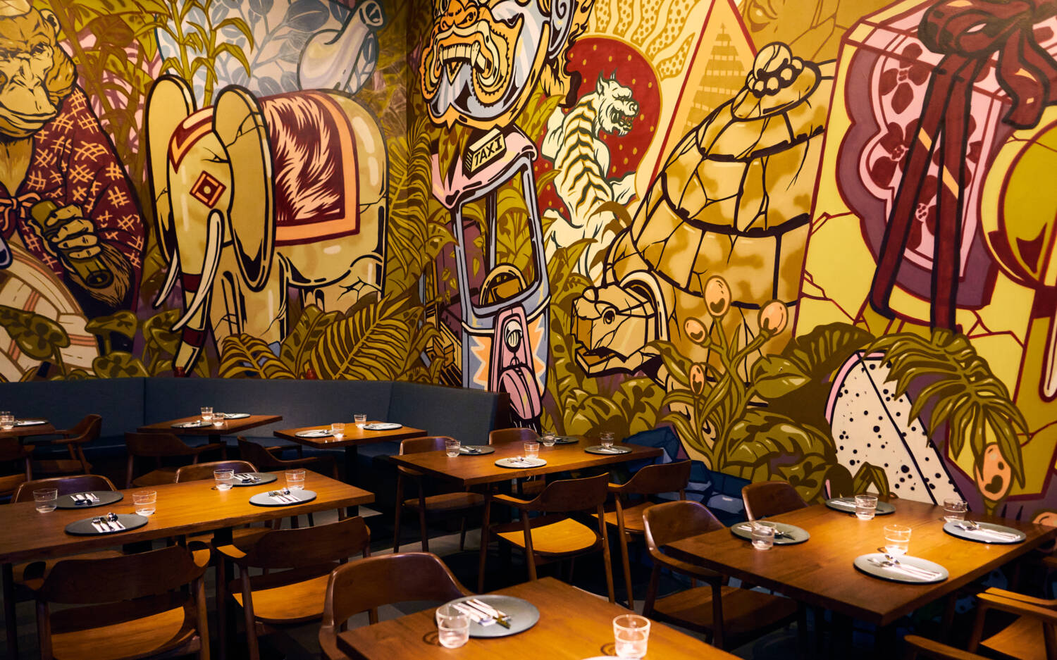 Berlin oder Hamburg? Die Wandmalerei im Jing Jing erinnert an die Hauptstadt / ©Marc Sill