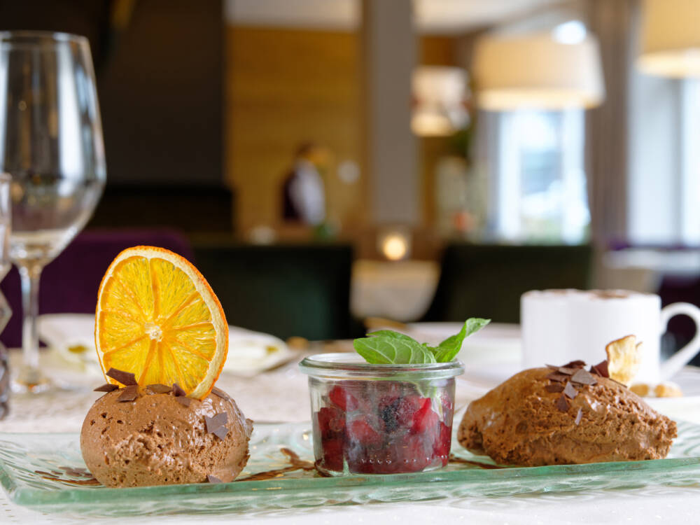 Das Dessert – Schokolade und Früchte – macht den Besuch rund / ©Ringhotel Sellhorn
