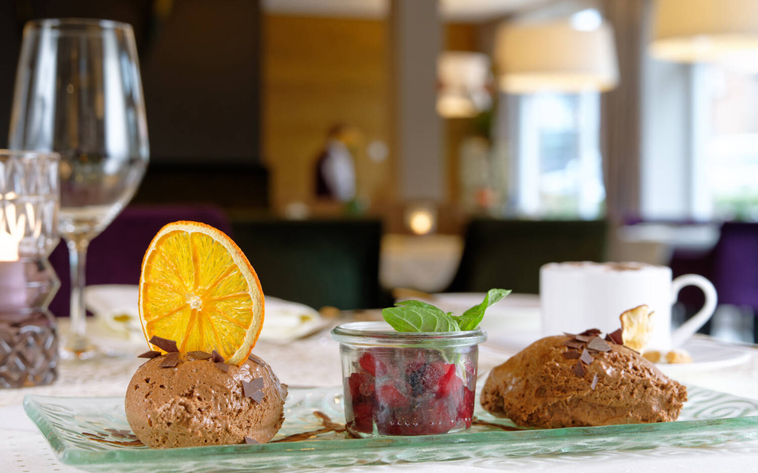 Das Dessert – Schokolade und Früchte – macht den Besuch rund / ©Ringhotel Sellhorn