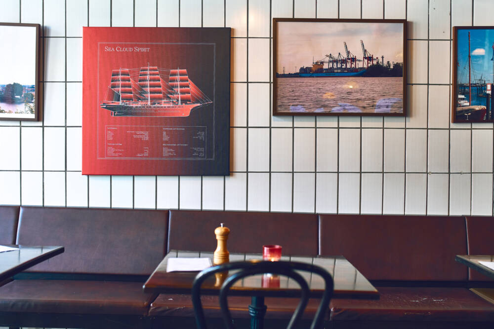 Das Fischbeisl in Elbnähe verbindet am Valentinstag Rustikales mit Romantik/ ©Marc Sill