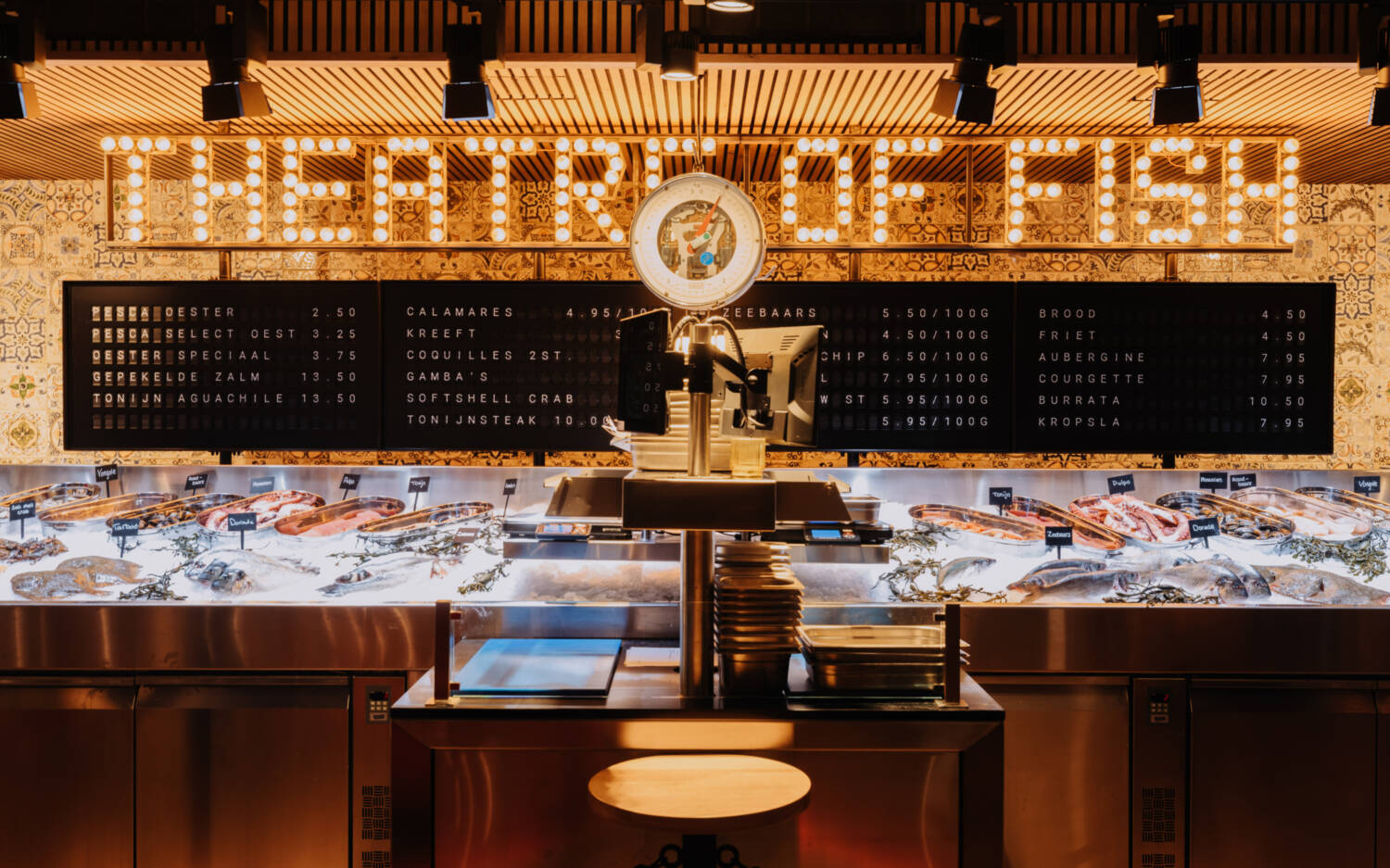 Das Fischrestaurant Pesca – Theatre of Fish in der HafenCity macht den Restaurantbesuch zu einem gastronomischen Erlebnis / ©Pesca