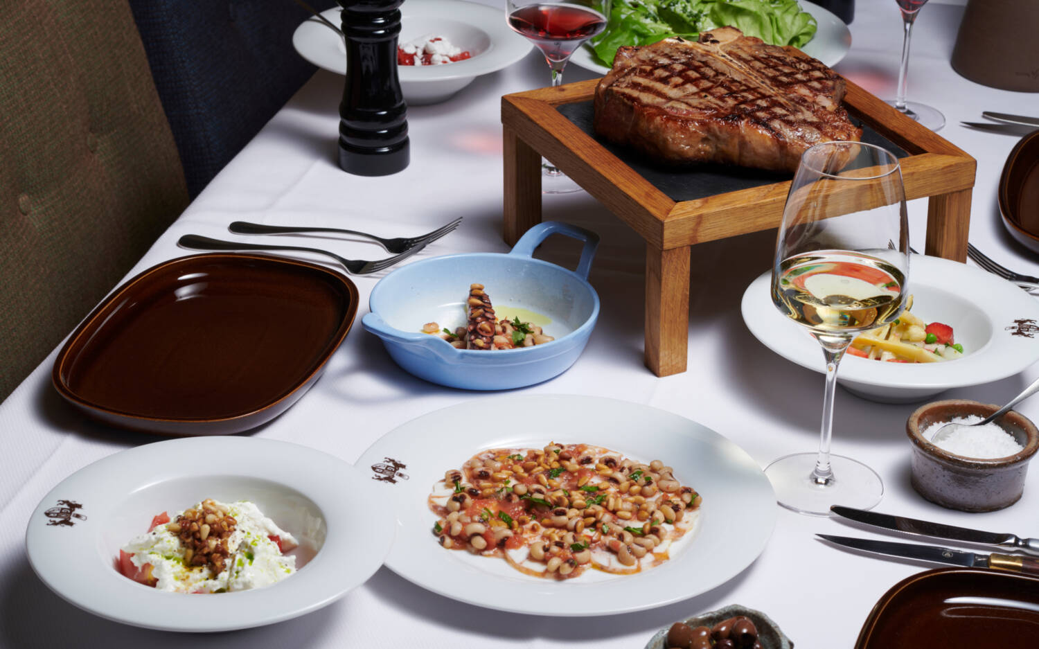 Das Grill Royal serviert gehobene Küche / ©Robin Kranz & Volker Hobl