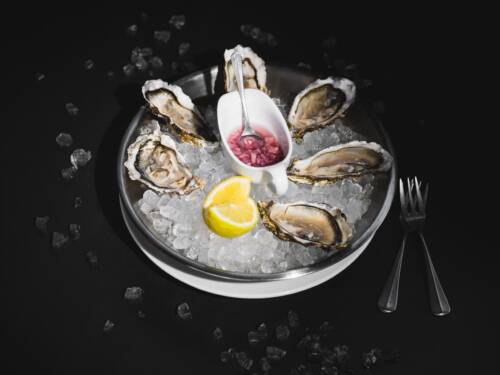Das Restaurant Liberté hat so einiges zu bieten, darunter auch diese exquisiten Austern. Romantisches Candle-Light-Dinner zu zweit? Dann ist man hier genau richtig. Neben der feinen Weinauslese zu den köstlichen Speisen gibt es wirklich nichts zu meckern. / ©Stefan Trocha
