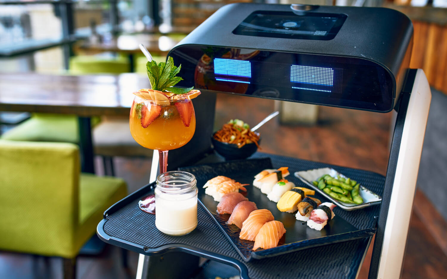 Die Gerichte werden teilweise von Robotern serviert / ©Marc Sill