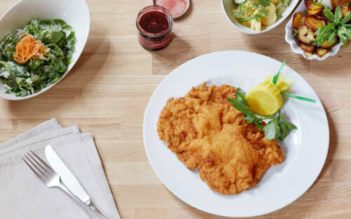 Ein Besuch im Gassenhaur, ohne ein Schnitzel zu essen, ist kaum denkbar / ©Sabine Buettner