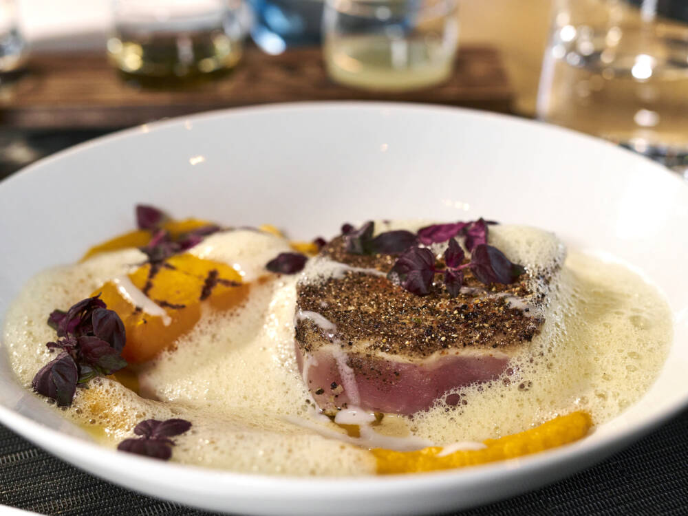 Ein Garant für Qualität: Chef- und Fernsehkoch Steffen Henssler gilt als einer der Besten im Gebiet des rohen Fisches / ©Marc Sill