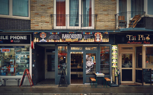 Entlang der Grindelallee fallen die stilvollen Gastro-Fassaden ins Auge/ ©Marc Sill 