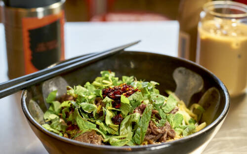 Handpulled Noodles und Pho gibt es jetzt auch auf St. Pauli im 16h Pho / ©Unsplash/Hailey Tong