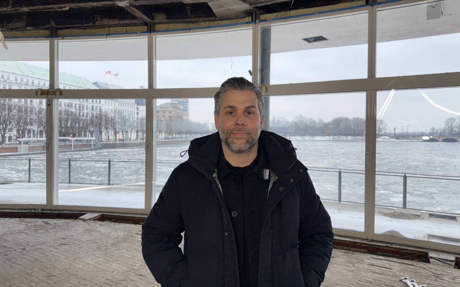 Hannes Schröder plant derzeit den Umbau des Alsterpavillons / ©Carlotta Maas