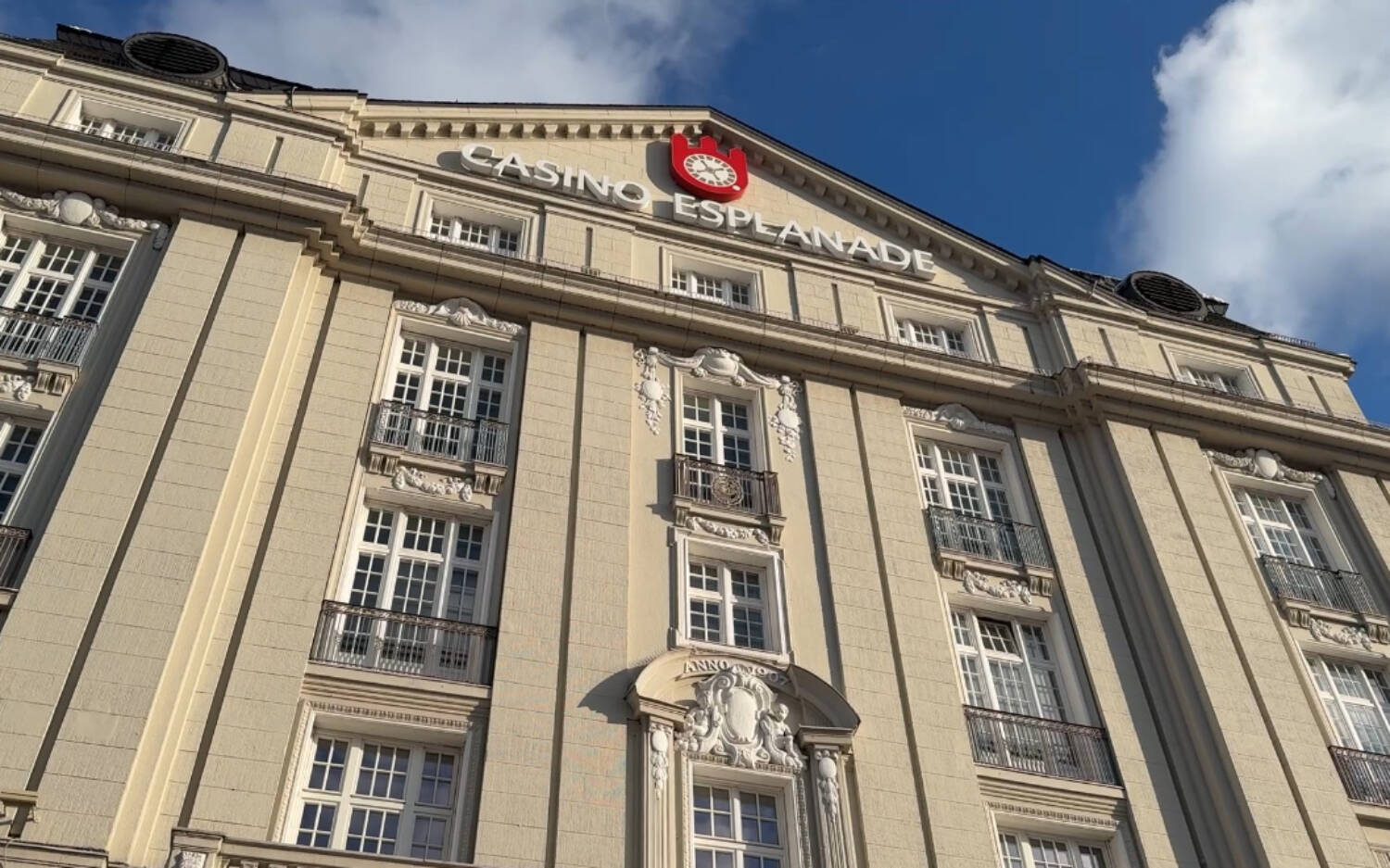 Jeder Gast erhält freien Eintritt in das Casino Esplanade / ©Genuss-Guide