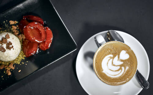 Klassisch, schick und fein. Das Rialto vereint wahres Handwerk mit exzellentem Kaffeegenuss /  ©Marc Sill