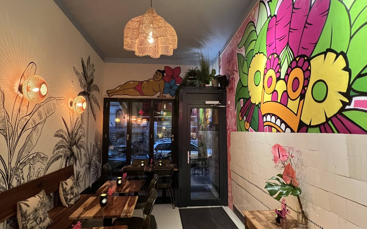 Klein, gemütlich und gut gefüllt: Beim Sri Lankan Wave in der Bellealliancestraße empfiehlt sich eine Reservierung / ©Sri Lankan Wave