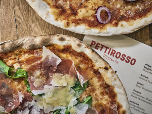 Knusprig, heiß aus dem Ofen und mit bestem Belag / ©Marc Sill 