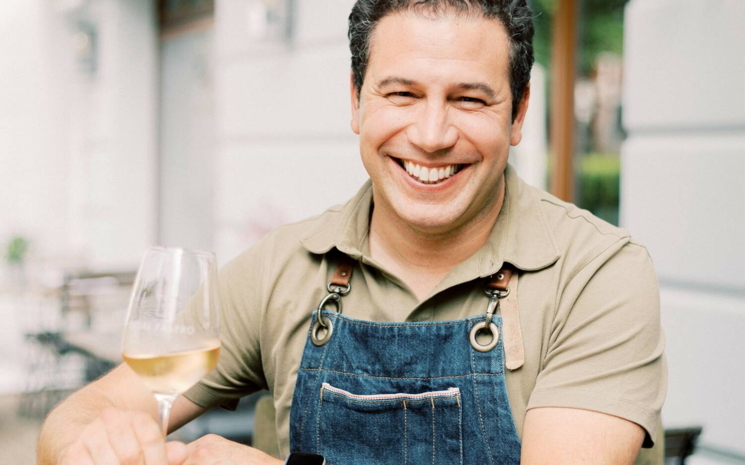 Leonardo Testa feiert das 15-jährige Jubiläum seiner italienischen Weinbar Dal Fabbro mit einer Gutscheinaktion / ©Dal Fabbro