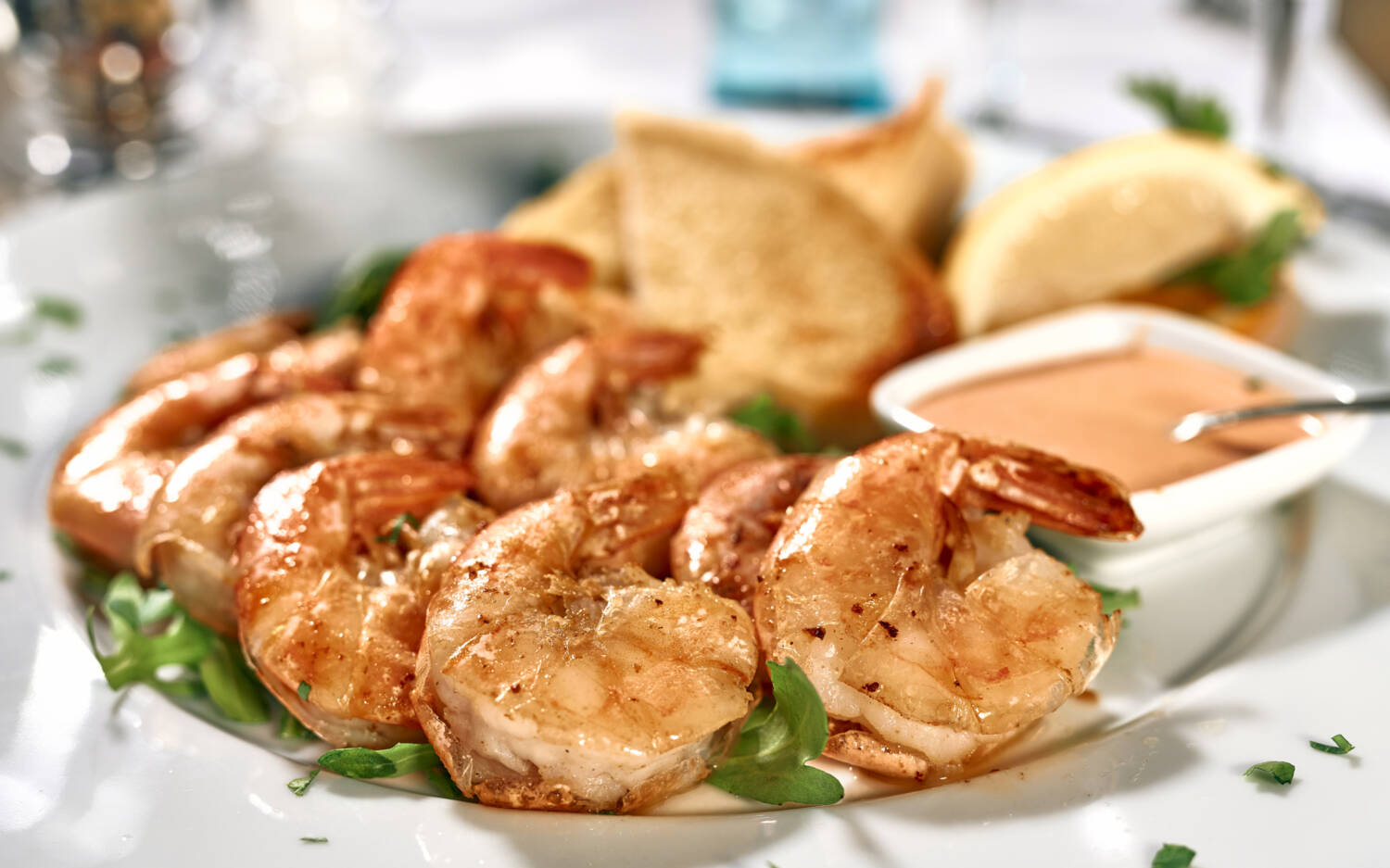 Neben diversen Fleischspezialitäten kommen auch Fisch und Meeresfrüchte auf den Grill im Tunici Restaurant Wandsbek /©Marc Sill